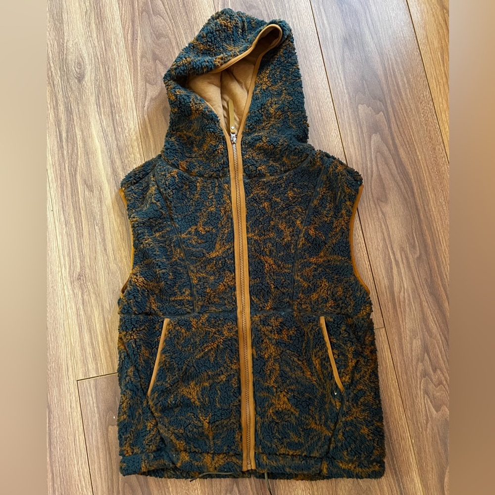 prAna Women’s Polar Escape Vest never worn perfect condition ✨🍁🪵❄️